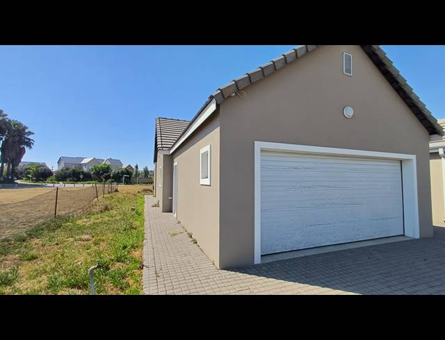 3 BEDROOM HOUSE FOR SALE IN RIVERSPRAY LIFESTYLE ESTATE